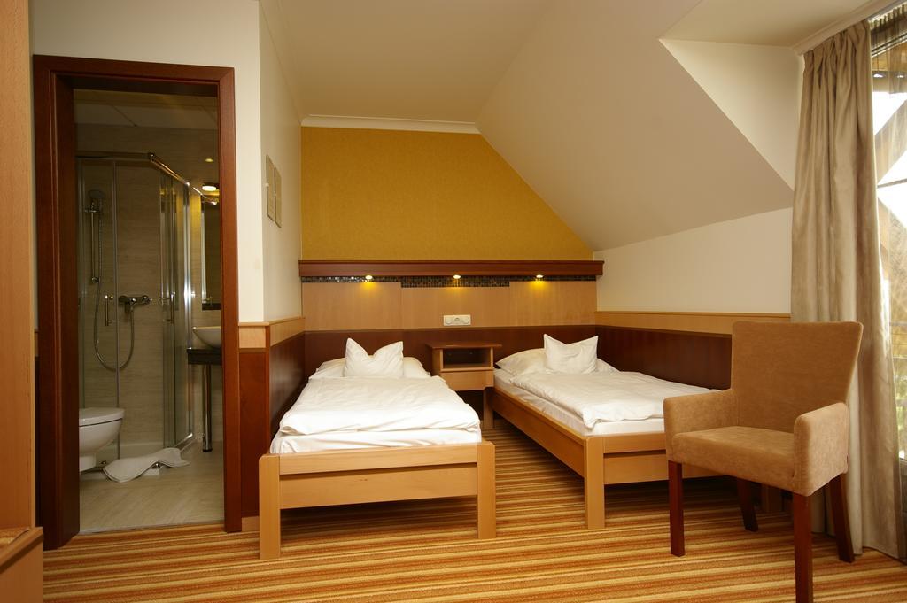 Xavin Wellness Hotel & Restaurant Harkány Room photo